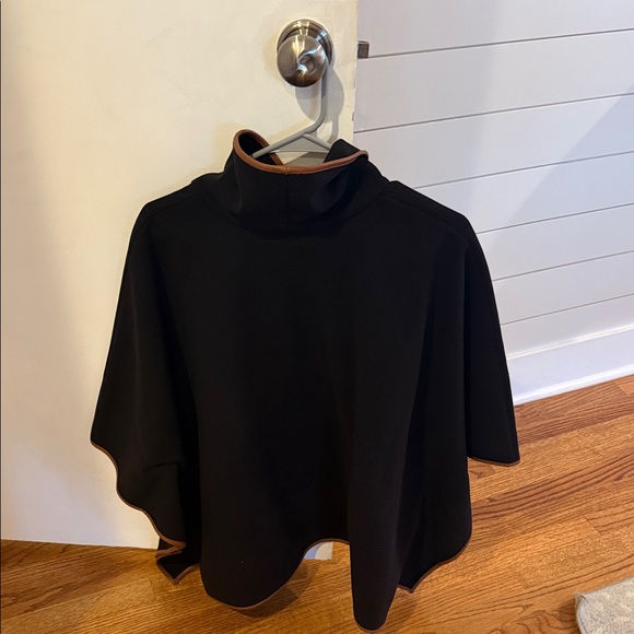 Tuckernuck Black poncho with Tan Trim - Picture 5 of 5